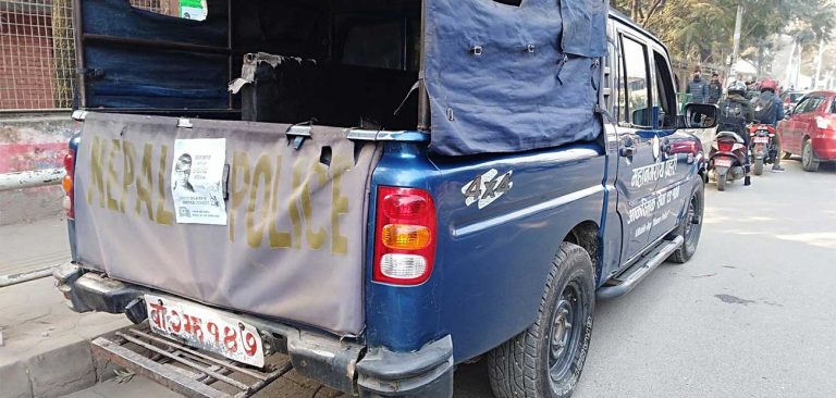 निर्मलाको लागि न्याय माग्दै प्रहरीकै भ्यानमा पोस्टर टाँसियो