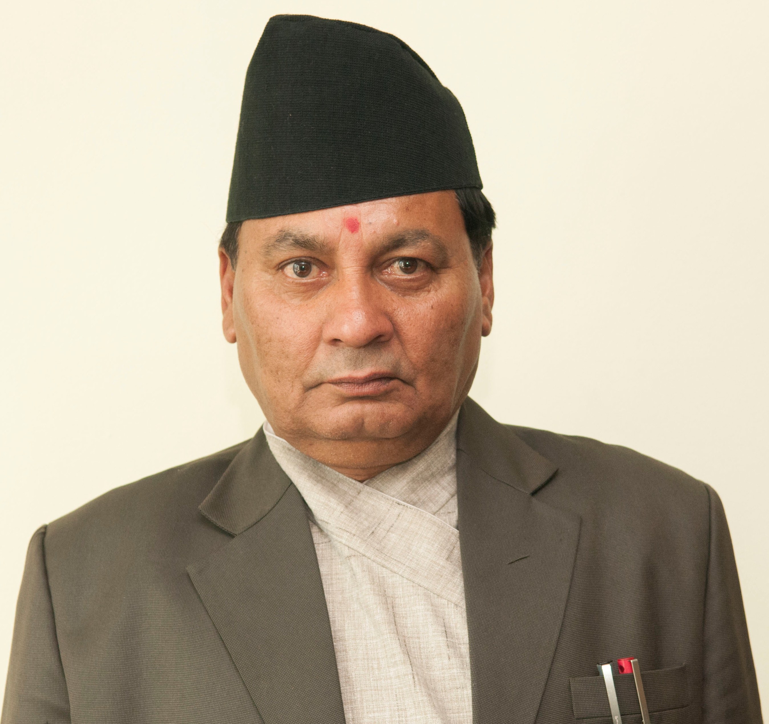 महाअभियोग लाग्ने डरले अख्तियारका आयुक्त पाठकले दिए राजिनामा