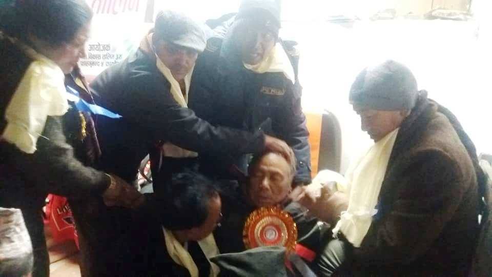 अपडेट :मन्तव्य राख्दै गर्दा बेहोस भएका गाउँपालिकाका अध्यक्षको निधन