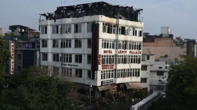 दिल्लीको होटलमा आगलागी हुँदा १७ को मृत्यु