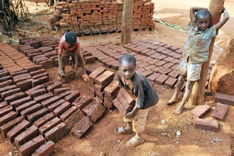 श्रममा प्रयोग गरिएका ८४ बालबालिकालाई परिवारसंग पुनःमिलन