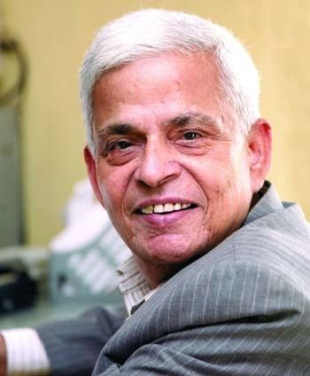 पूर्वअर्थमन्त्री अधिकारीको स्वास्थ्य अवस्था नाजुक