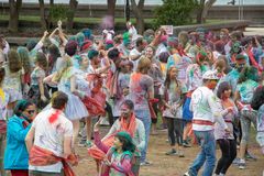 होली खेल्दा खेल्दै दुई समूहबीच झडप ,४ जना घाईते