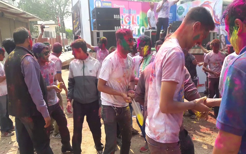 होली पर्व : उच्छृङ्खल देखिए कारवाही