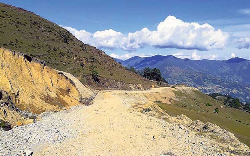 मध्यपहाडी राजमार्गको काममा तीव्रता