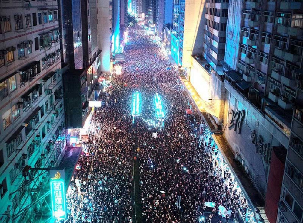 हङकङमा विधेयक स्थगित भए पनि रोकिएन प्रदर्शन