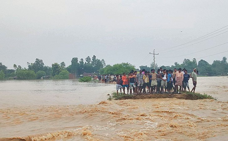 बाढी पहिरोले कुन जिल्लामा कति मानिसको ज्यान लियो ?नामावलीसहित हेर्नुहोस् !