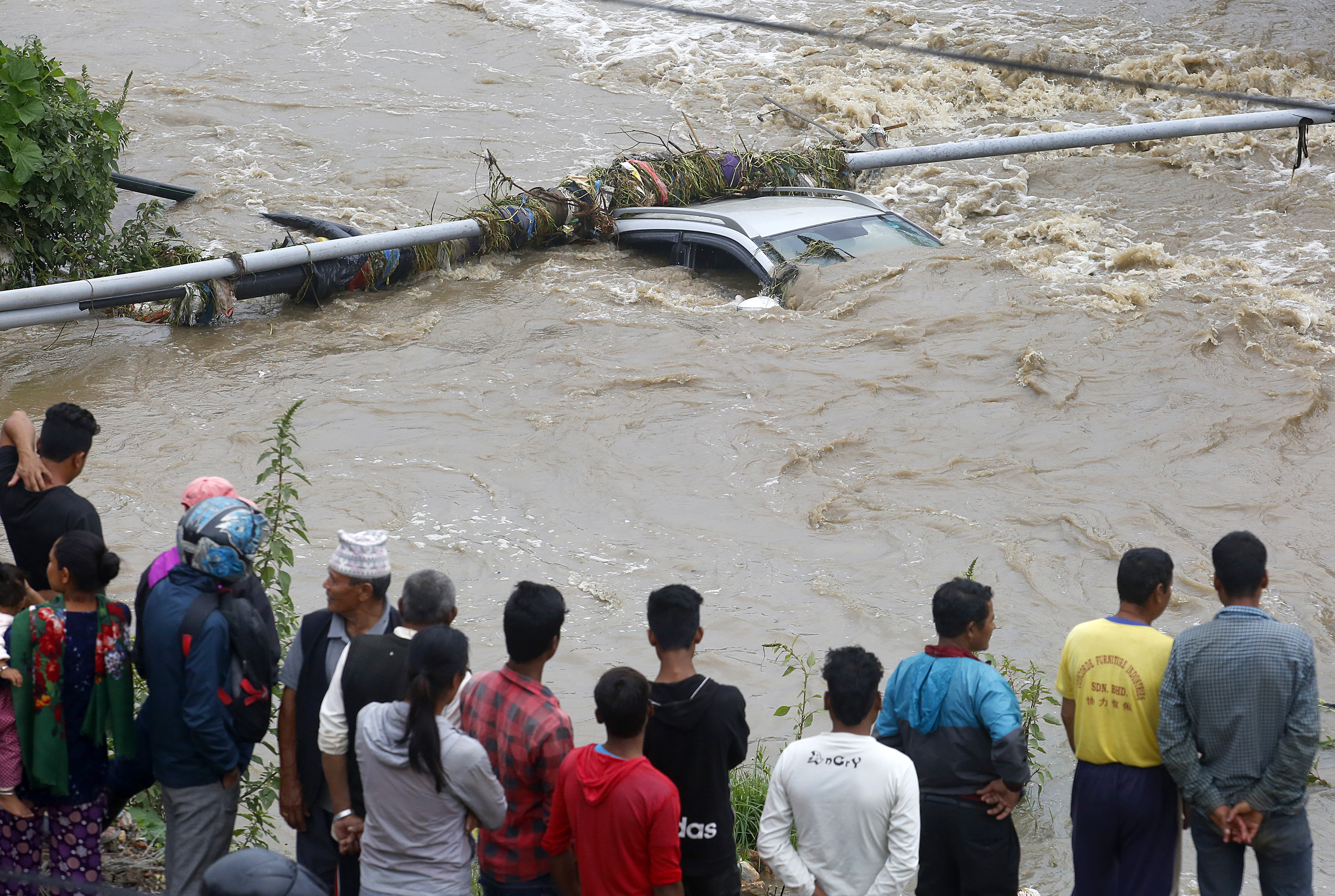 बाढी पहिरोले ललितपुरकै तीन गाउँपालिका संग सम्पर्कविच्छेद