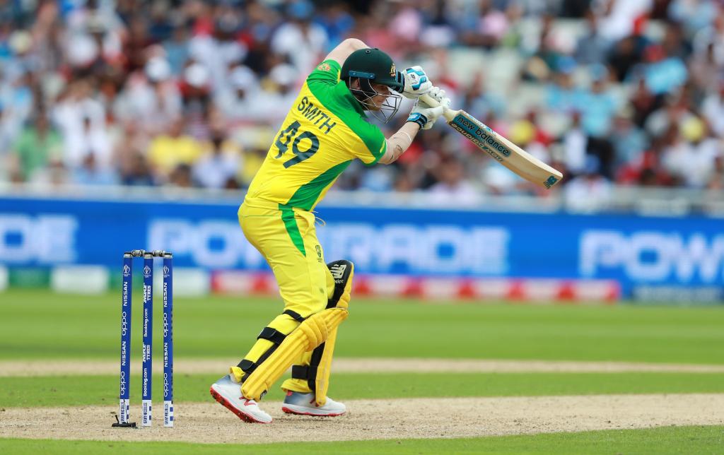 अस्ट्रेलियाद्धारा इंग्ल्याण्डसामु २ सय २४ रनको लक्ष्य प्रस्तुत