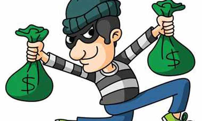 थुनाबाट छुटाइदिन्छु भन्दै ठगी