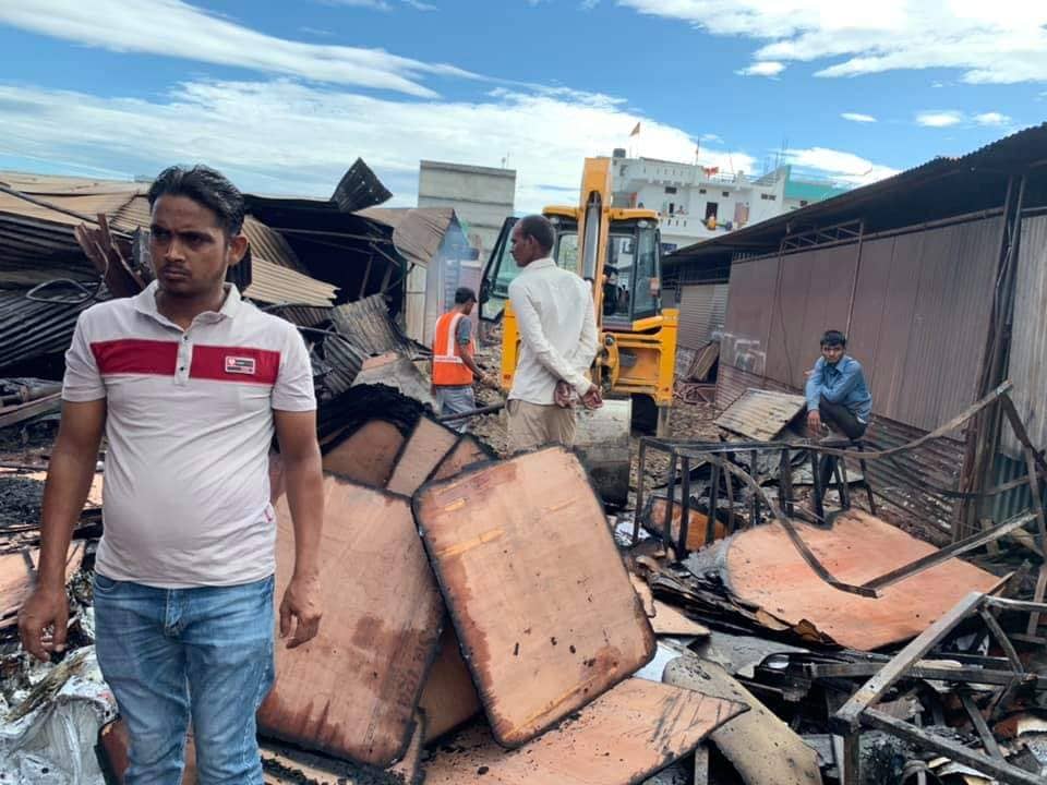 नेपालगञ्जको आगलागी ६ घण्टापछि नियन्त्रणमा, ५ करोडको क्षति