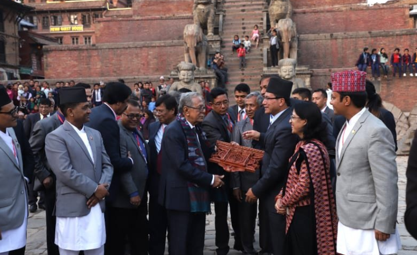 भक्तपुर दरबार स्क्वायर घुम्न पुगे वंगलादेशका राष्ट्रपति हमिद