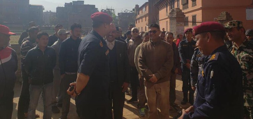 भक्तपुरमा शान्तिपूर्ण रुपमा निर्वाचन, आइजिपी सर्वेन्द्र खनाल नै फिल्डमा !