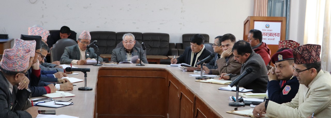 अव्यवस्थित होडिङ बोर्ड हटाइने, चार वटा समुहमार्फत भोलीदेखि नै काम शुरु