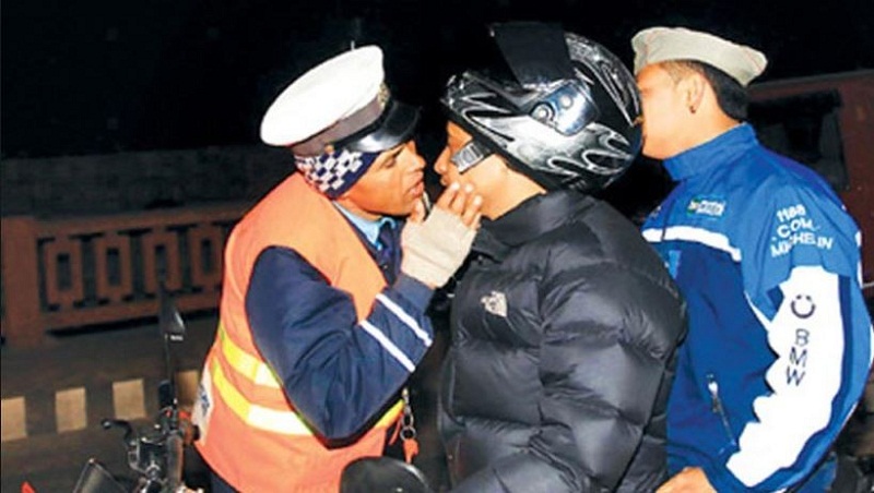 मापसे गरेर गाडी चलाउने चालक हिरासतमा बस्नुपर्ने