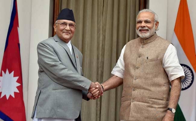 प्रधानमन्त्री ओलीले टेलिफोनमार्फत मोदीलाई दिए नेपाल भ्रमणको निम्तो