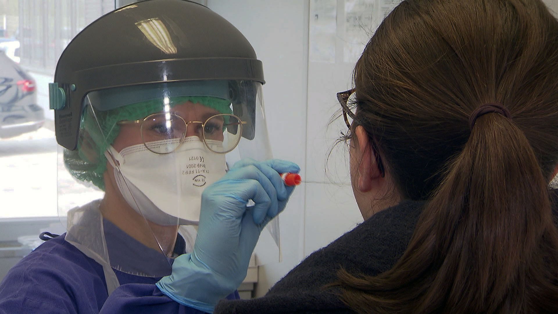 २४ घण्टामा १६७८ जना निको हुँदा २९७७ संक्रमित थपिए