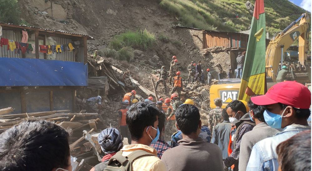 कालिकोटमा सुख्खा पहिरो : एकै परिवारका ४ सहित १० जनाको मृत्यु, २ बेपत्ता