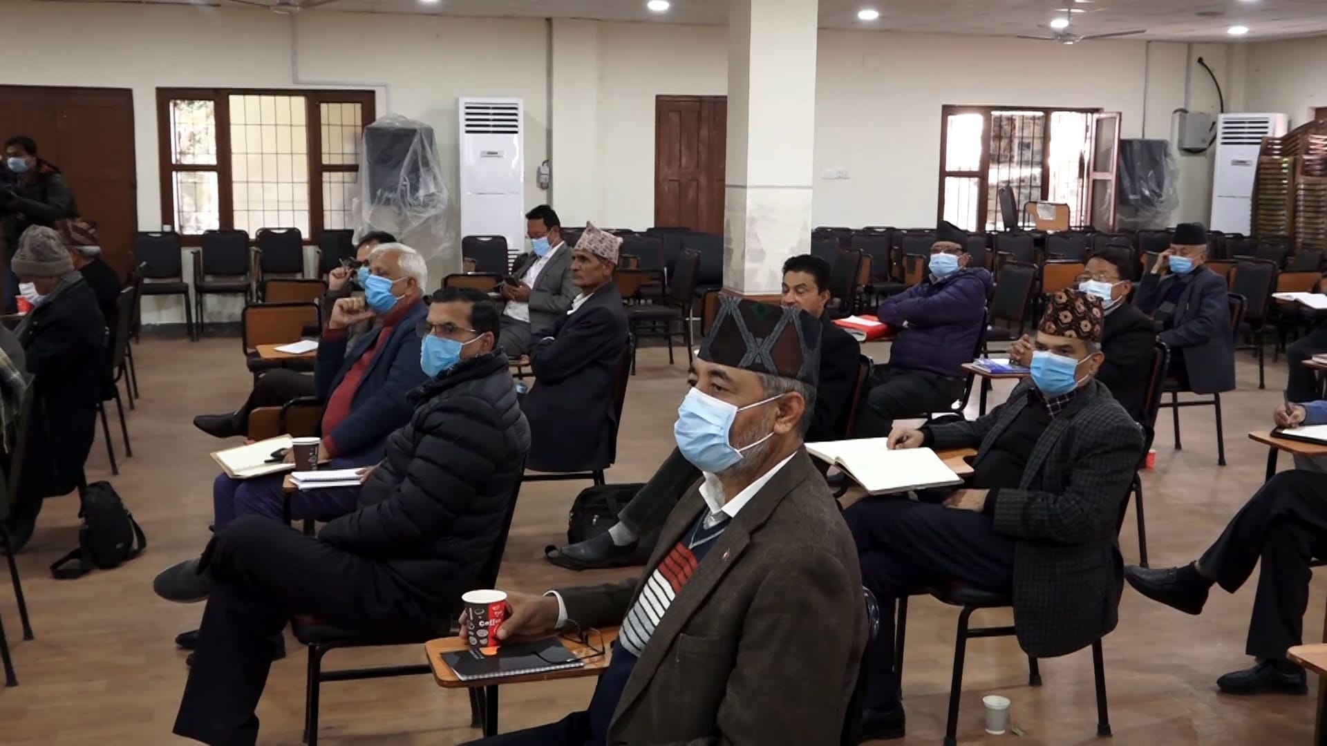स्थायी समिति बैठकमा ओलीको पत्र,‘प्रचण्डको प्रस्ताव छलफल हुने भएका कारण आउन सकिनँ’