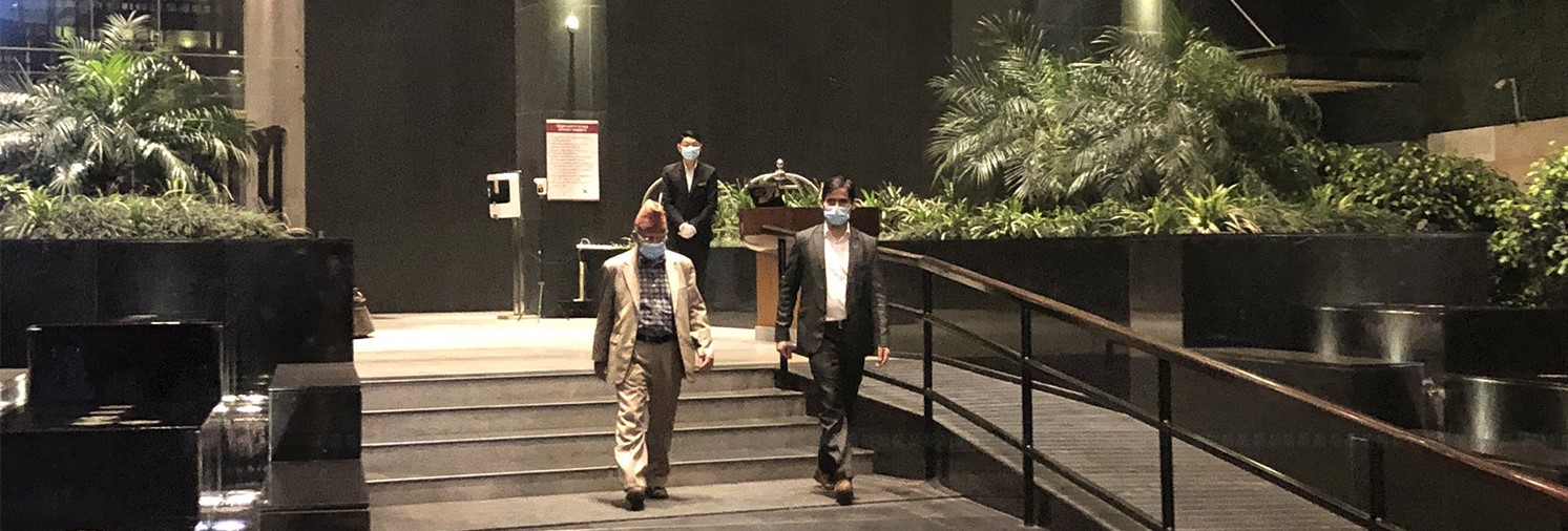 प्रधानमन्त्री ओली र माधव नेपालबीचको वार्ता सकियो, मेरियटबाट बाहिरिए नेपाल !