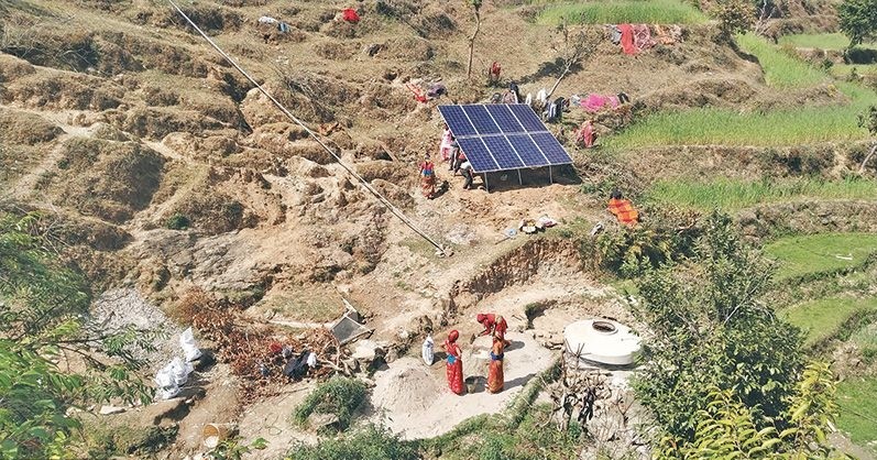 बझाङका दुर्गम गाउँमा सोलार लिफ्टिङ प्रविधिबाट खानेपानी