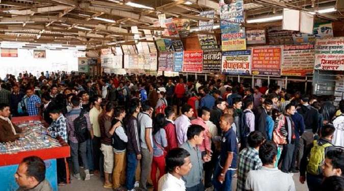 काठमाडौंमा बुधबारदेखि लकडाउनः उपत्यका छोड्नेको संख्यामा वृद्धि