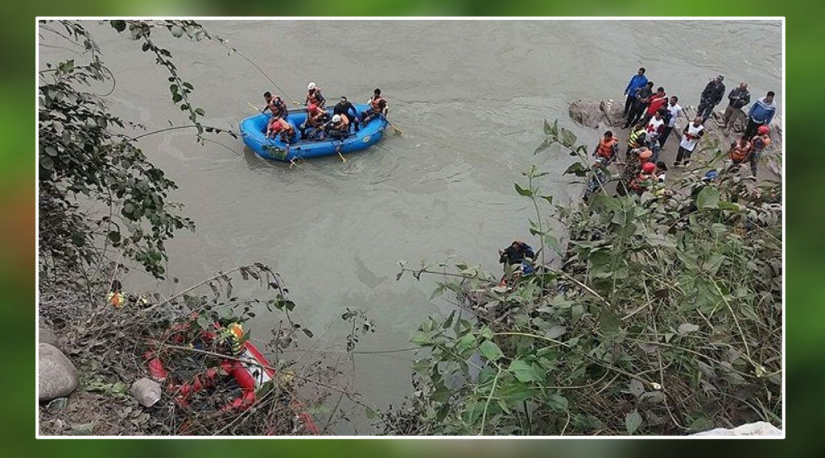 त्रिशूलीमा खसेका दुई मजदुर बेपत्ता, तीनको उद्धार