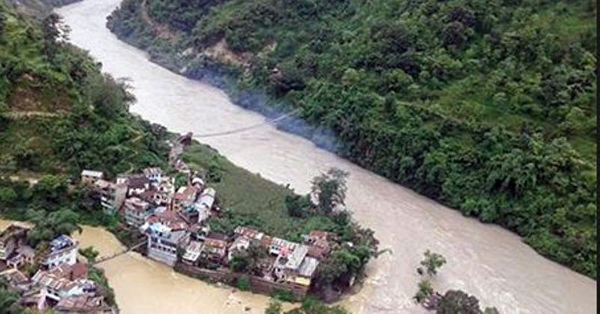 कालीगण्डकीले तटबन्ध बगाएपछि बेनी बजार कटानको उच्च जोखिममा