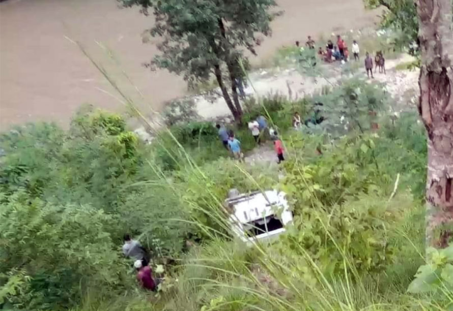 गुल्मीको मुसिकोटमा जिप दुर्घटना : तीन जनाको मृत्यु, सात जना घाइते