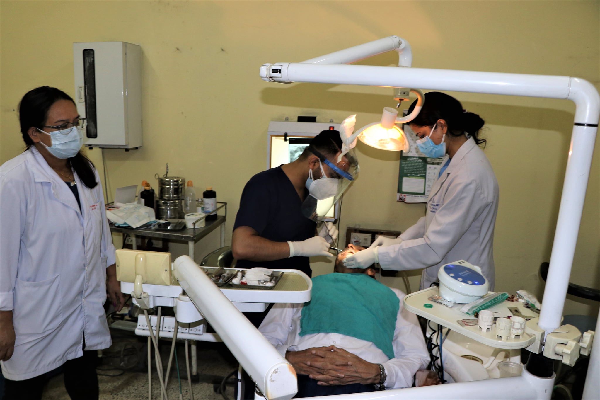 भिभिआइपीले नदेखेको वीर अस्पतालमा सभामुख अग्नि सापकोटाको अपरेशन !