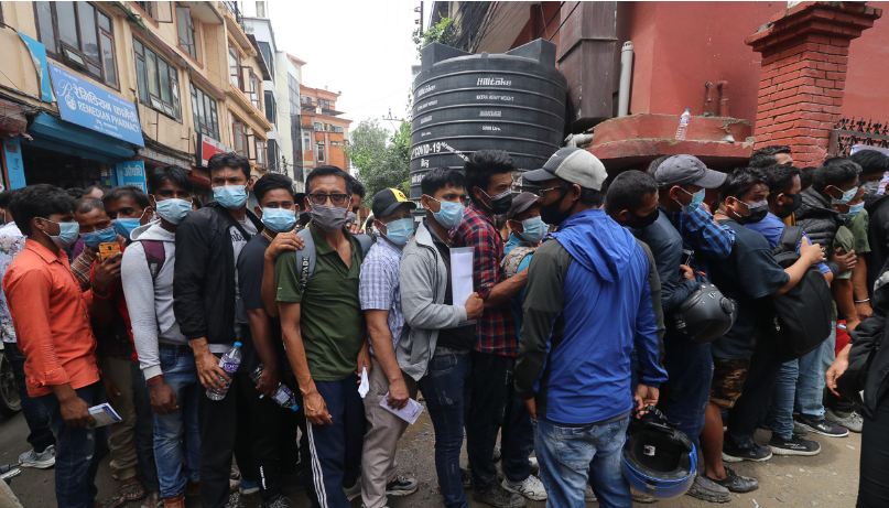 अब ५० बेडका सबै सरकारी अस्पतालबाट खोप कार्ड प्रमाणीकरण हुने, क्यूआर कोड भदौ १ गतेदेखि