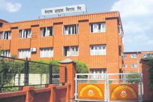 भारतले पेट्रोल तथा डिजेलको मुल्य घटाएर नेपाल  पठायो