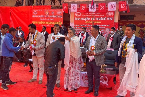 ३ सय जनाभन्दा बढी एमाले कांग्रेसका कार्यकर्ता माओवादी केन्द्रमा प्रवेश !