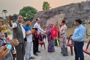 एमाले राजपुर सचिव यादव र काँग्रेस क्षेत्रीय सदस्य भण्डारी माओवादी प्रवेश