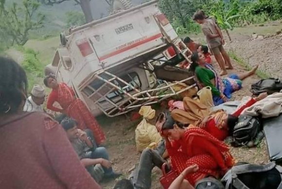 डोटीमा बोलेरो दुर्घटना आठ घाइते, दुईको अवस्था गम्भीर