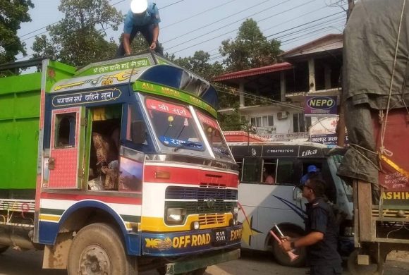 नवलपुरमा ध्वनि प्रदूषण रोक्ने अभियान,प्रेसर हर्न निकाल्न सुरु