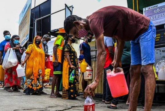 इन्धन अभावले श्रीलङ्कामा विद्यालय बन्दको घोषणा