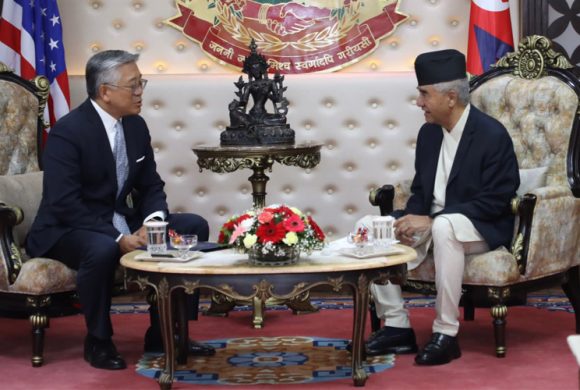 धानमन्त्री  देउवा र  अमेरिकी सहायक विदेश मन्त्री डोनाल्ड लुबीच भेटवार्ता