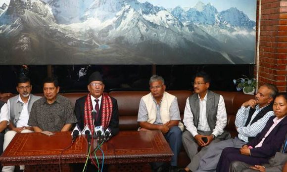 यो भ्रमण अर्थपूर्ण छ भन्दै प्रचण्डले गरे दिल्ली प्रस्थान