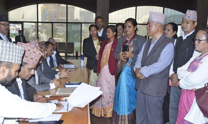 उपसभामुखमा गठबन्धनबाट पुष्पा भुसालको उम्मेदवारी दर्ता,  एमाले छलफलमै