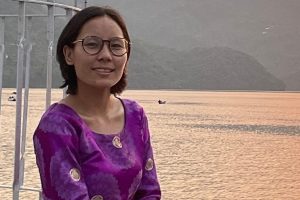 गाउँघरमा कुरा चल्थ्यो,“मान्छे निकै राम्री हो तर के गर्नु कान सुन्न सक्दिन’