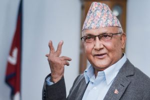 डुब्न लागेकाहरु गठबन्धनको त्यान्द्रो समातिरहेका छन्, तर सबै डुब्छन्ः अध्यक्ष ओली