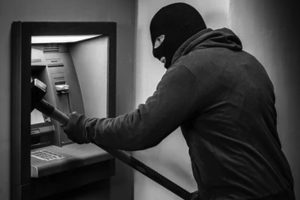 एटीएम तोडफोड गर्दै गरेको अवस्थामा एक युवक पक्राउ