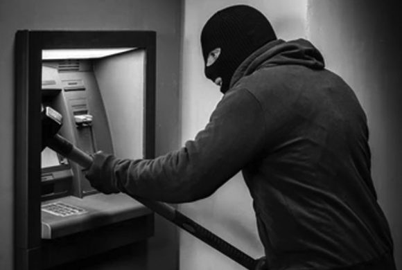 एटीएम तोडफोड गर्दै गरेको अवस्थामा एक युवक पक्राउ