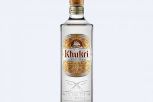 ‘दि नेपाल डिस्टिलरिज’ले ल्यायाे  ‘खुकुरी ह्वाइट रम’ बजारमा