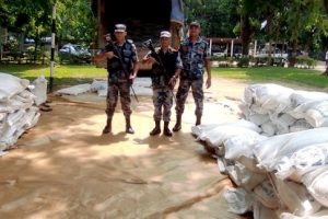 चामलको बिल बनाएर चिनी तस्करी, एक करोड ३८ लाखमाथिको सामान बरामद