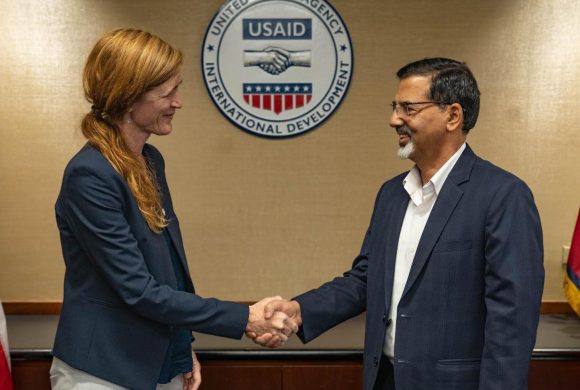 अर्थमन्त्री शर्मा र अमेरिकी सहयोग नियोग प्रमुखबीच भेटवार्ता