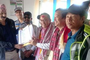 मोरङ ३ (१) मा थापाको मृत्युपछि लिम्बूले गराए उम्मेदवारी दर्ता