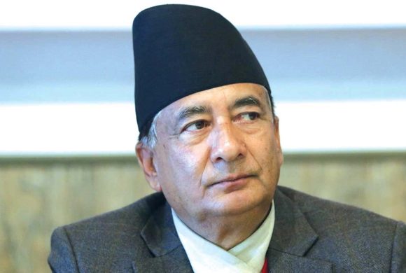 सञ्चारमन्त्री कार्कीलाई १ हजार १०४ मतले पछि पार्दै एमालेका कुसियैतको अग्रता