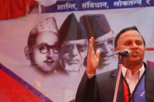 शंकर पोखरेललाई समर्थन गर्दै मौलिक जरोकिलो पार्टीका उम्मेदवार खड्का एमाले प्रवेश